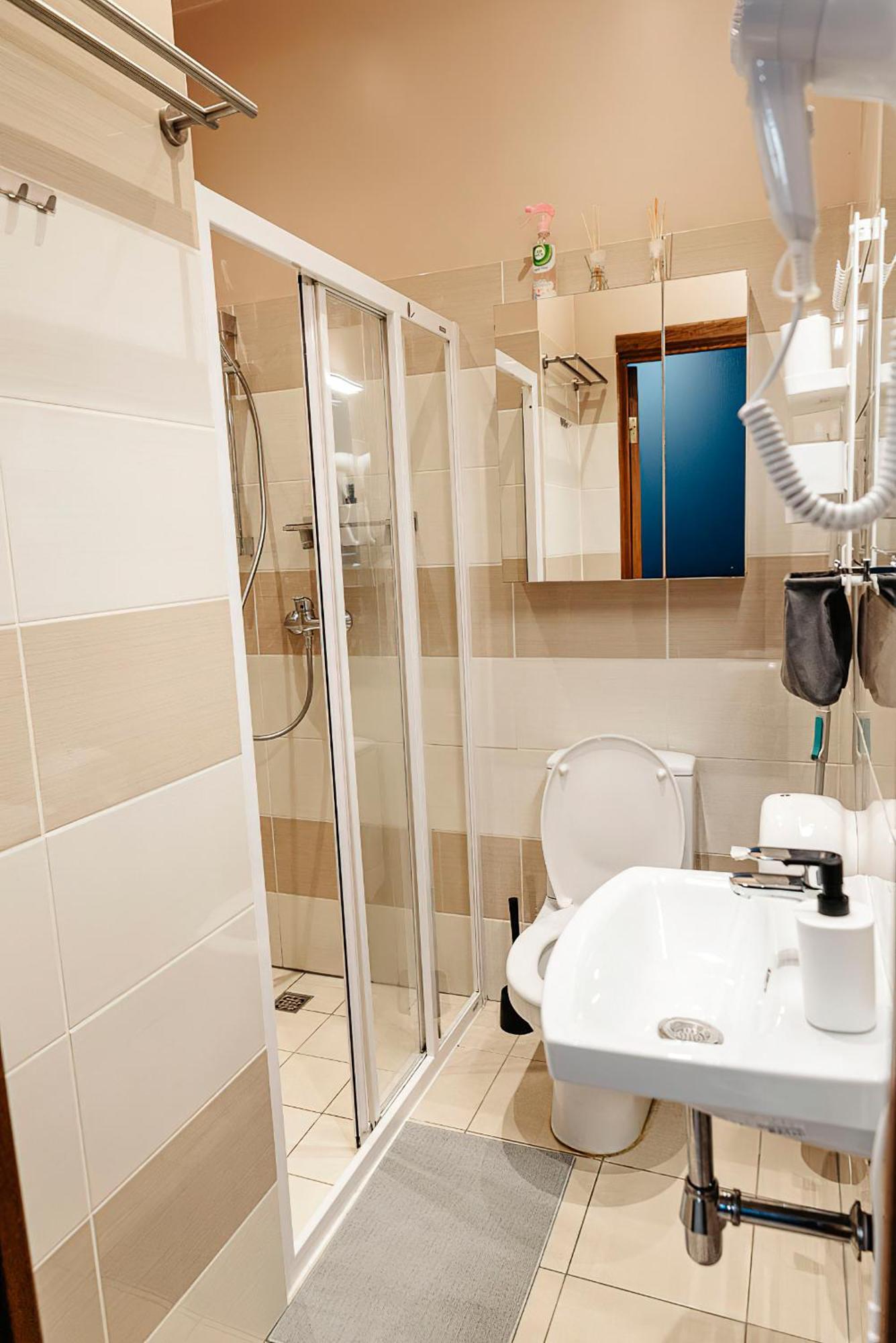 Riga Central Apartments - Skolas Str. Parking Nearby Екстериор снимка