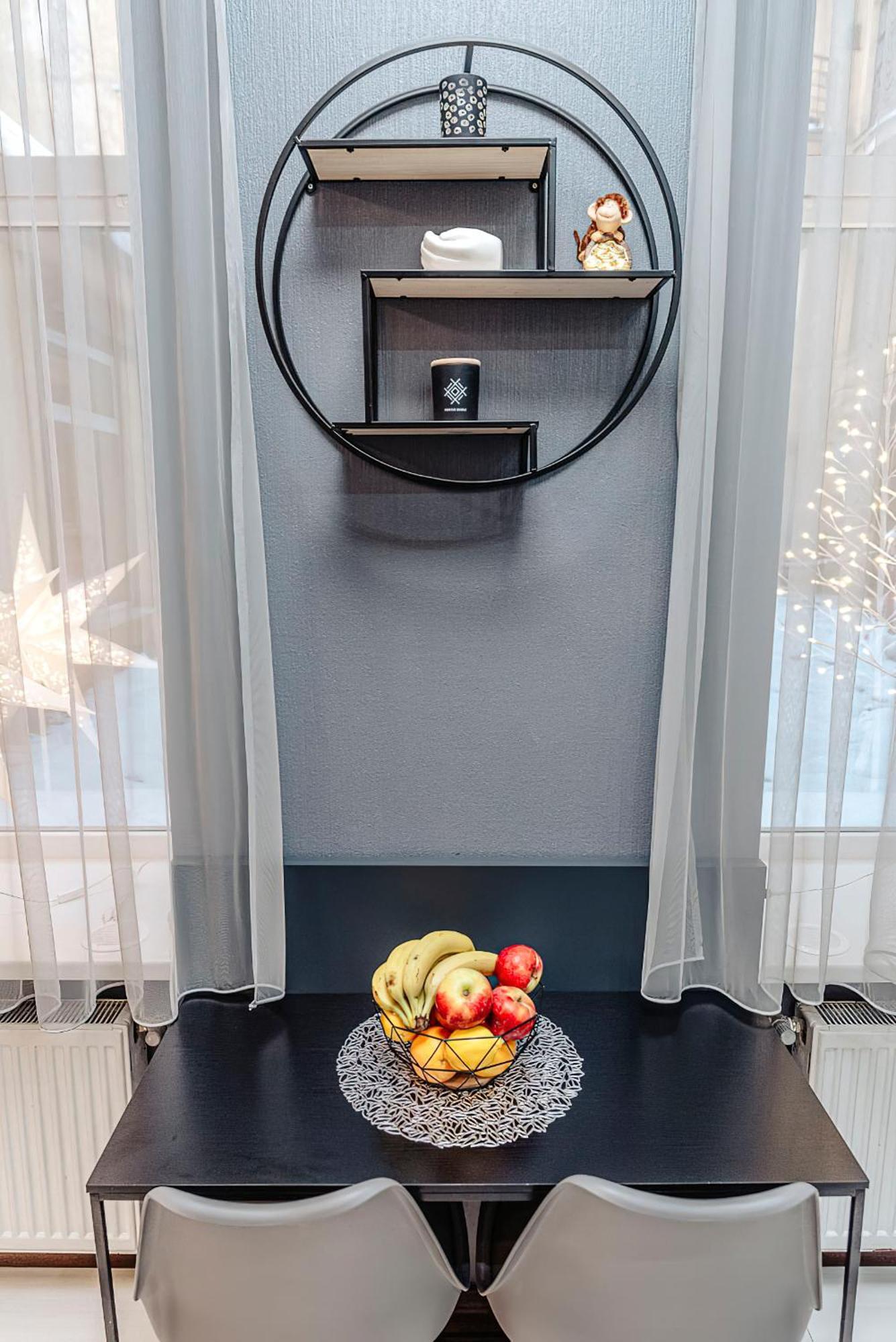 Riga Central Apartments - Skolas Str. Parking Nearby Екстериор снимка